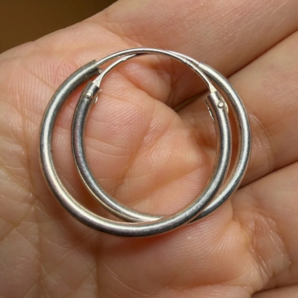 Vintage Silver Toned Hoop Earrings